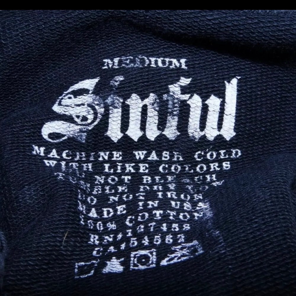 - Sinful Hooded Sweater Roses & Cross Rhinestone M - Picture 6 of 7